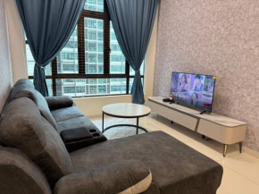 E LIFE D Summit Residences 1315 Wifi Netflix